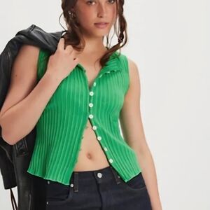 Green Ribbed Button-Front Sleeveless Top